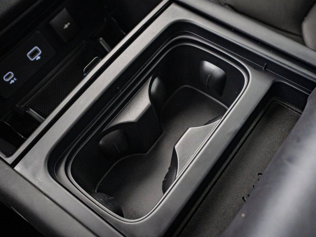 2023 Land Rover Defender 90 V8 photo 31