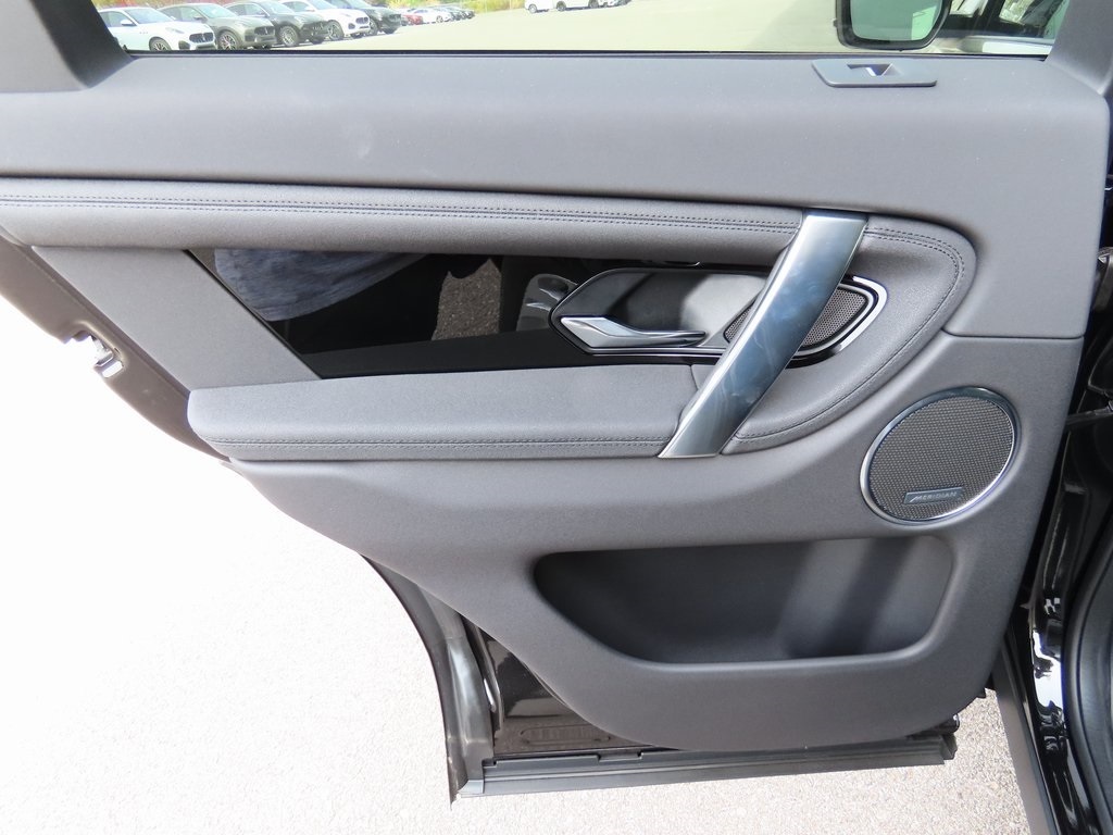 2025 Land Rover Discovery Sport S photo 26