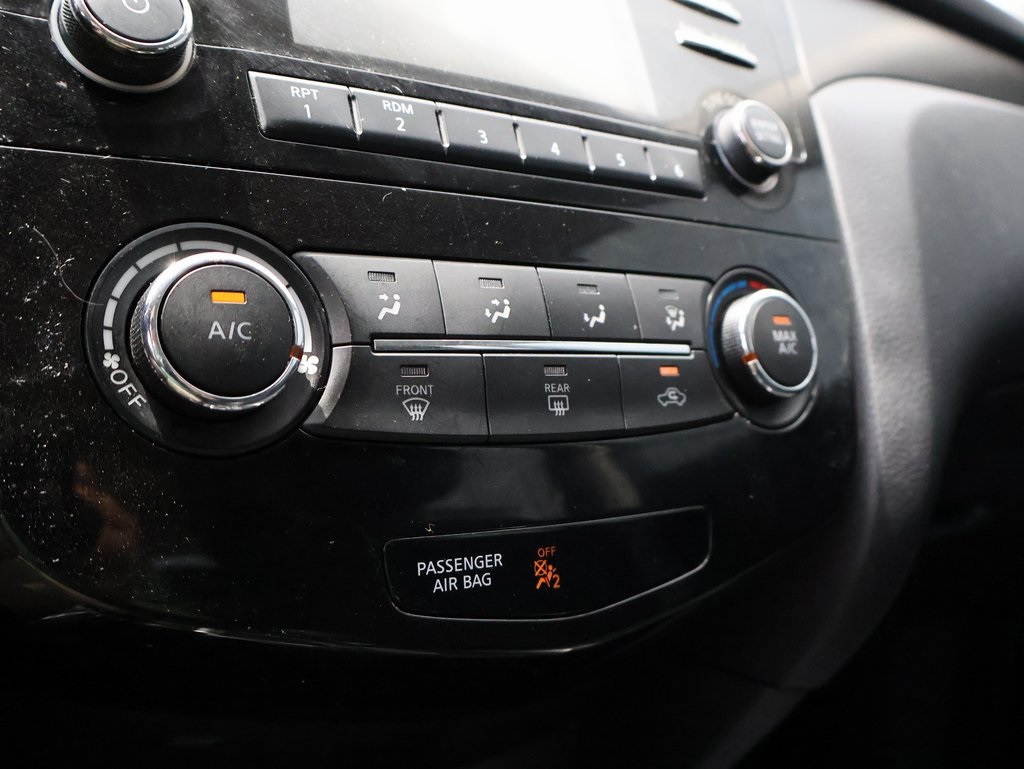2016 Nissan Rogue S photo 33