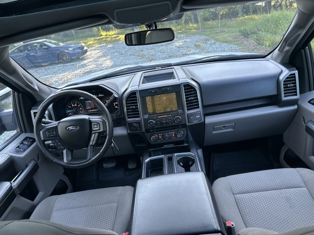 2017 Ford F-150 XLT photo 39