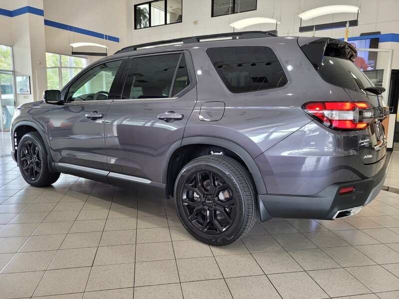 2025 Honda Pilot Touring photo 6