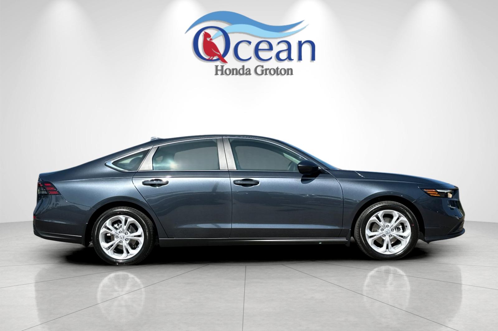 2025 Honda Accord LX photo 6
