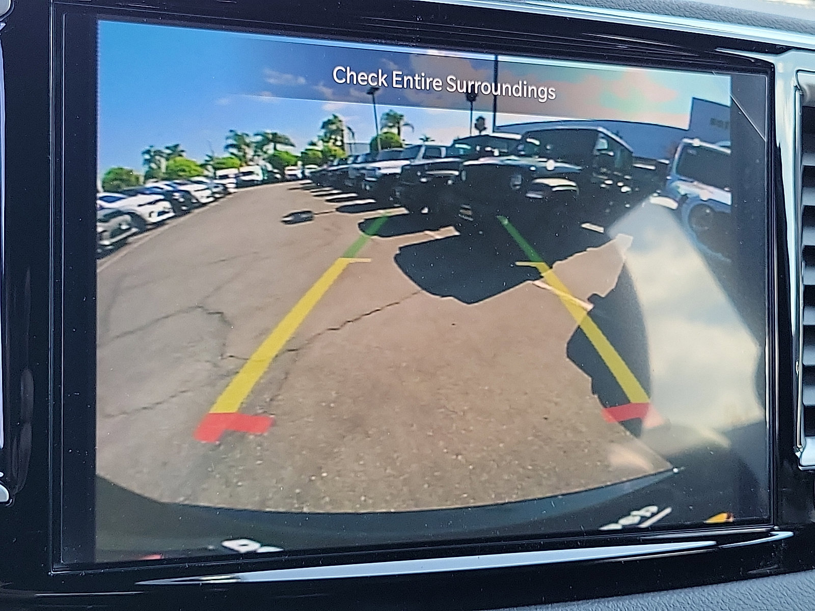 2025 Chrysler Voyager LX photo 8