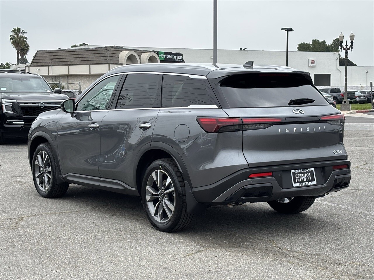 2025 Infiniti QX60 Luxe photo 2