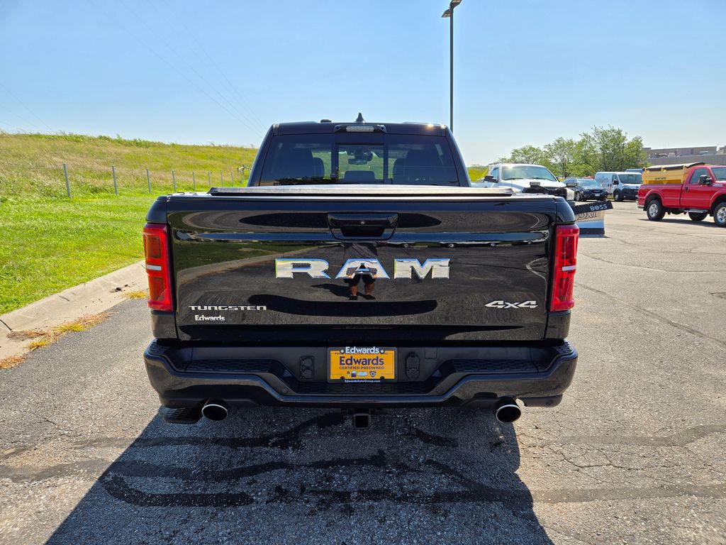 2025 Ram 1500 photo 4