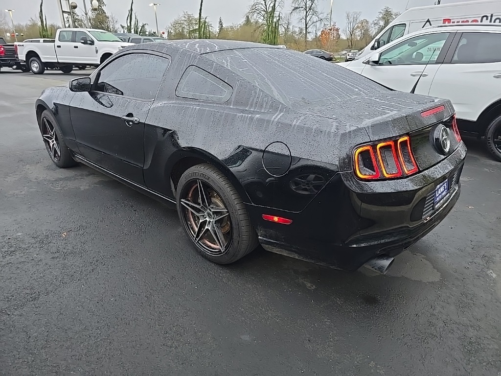 2014 Ford Mustang V6 photo 3