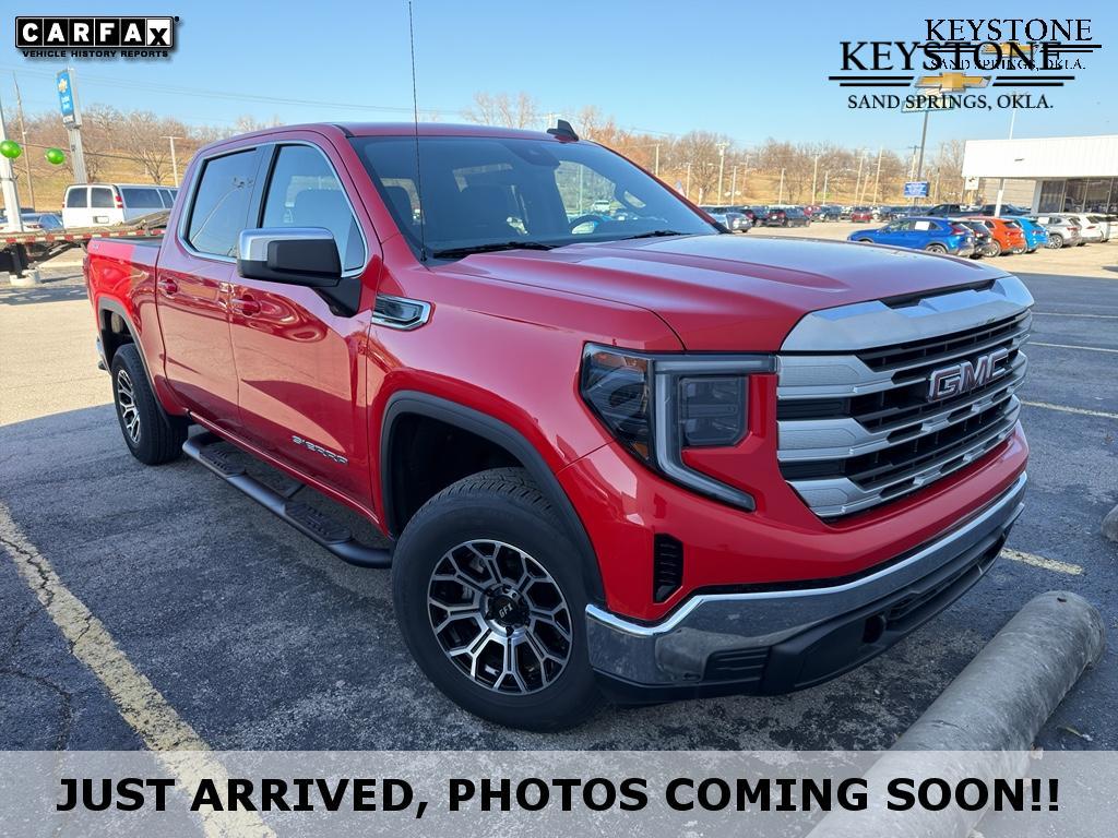 2024 GMC Sierra 1500 SLE's photo