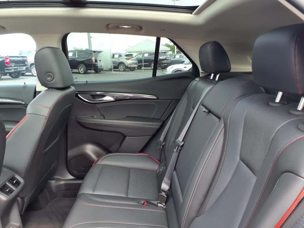 2023 Buick Envision Essence photo 9