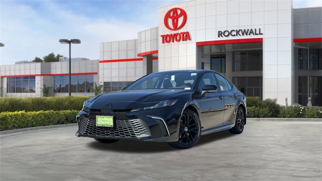 2026 Toyota Camry SE's photo