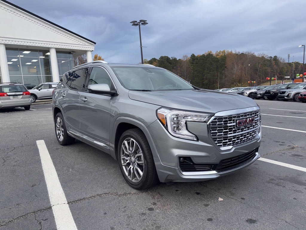 2024 Gmc Terrain Denali photo 3