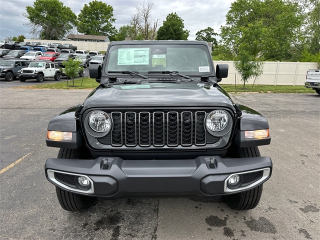 2025 Jeep Gladiator Sport S photo 3