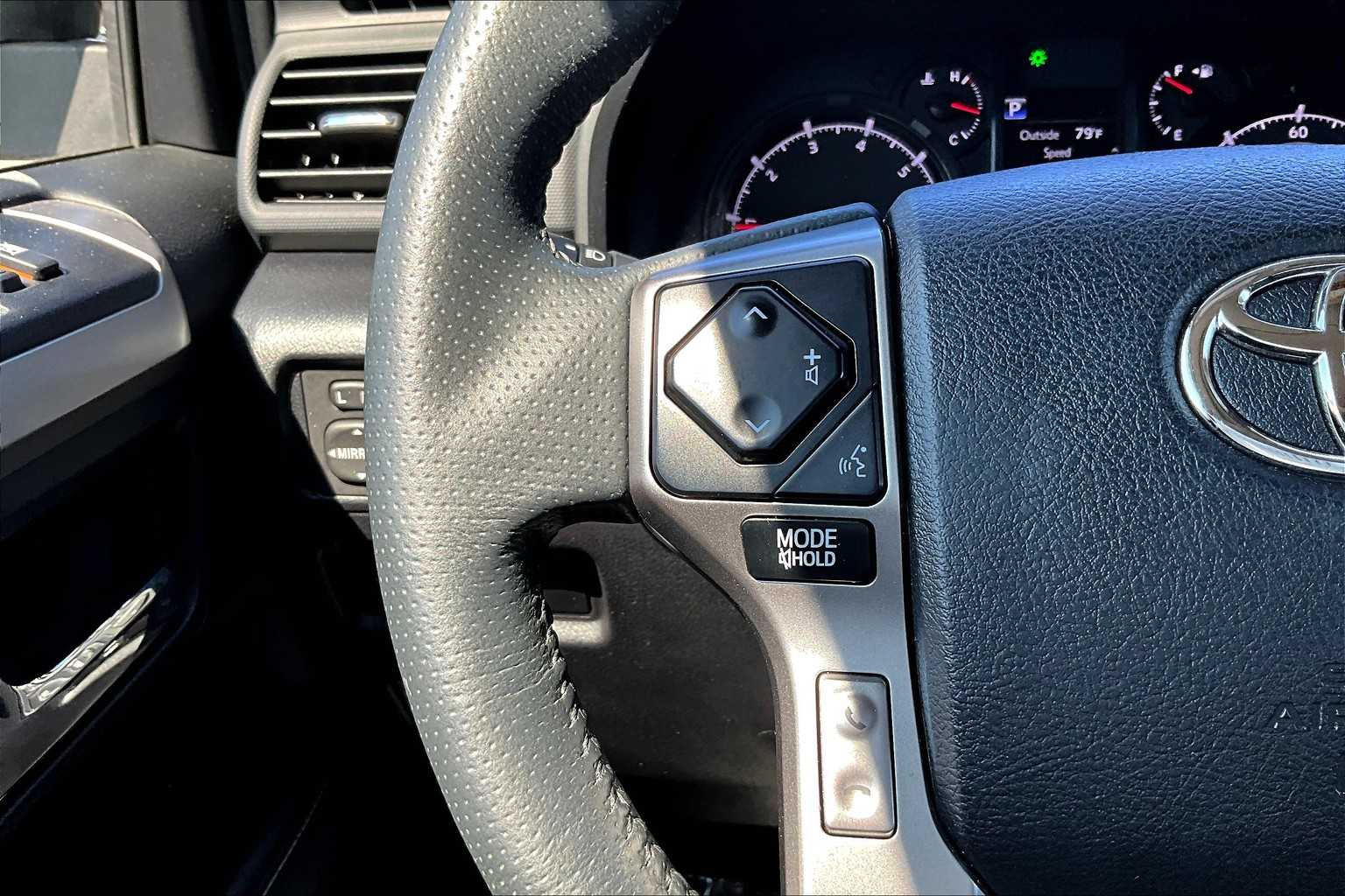 2021 Toyota 4Runner SR5 Premium photo 23