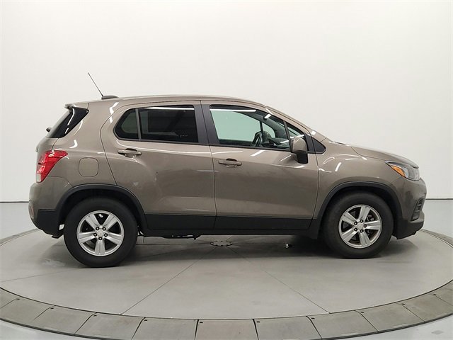 2022 Chevrolet Trax LS photo 7