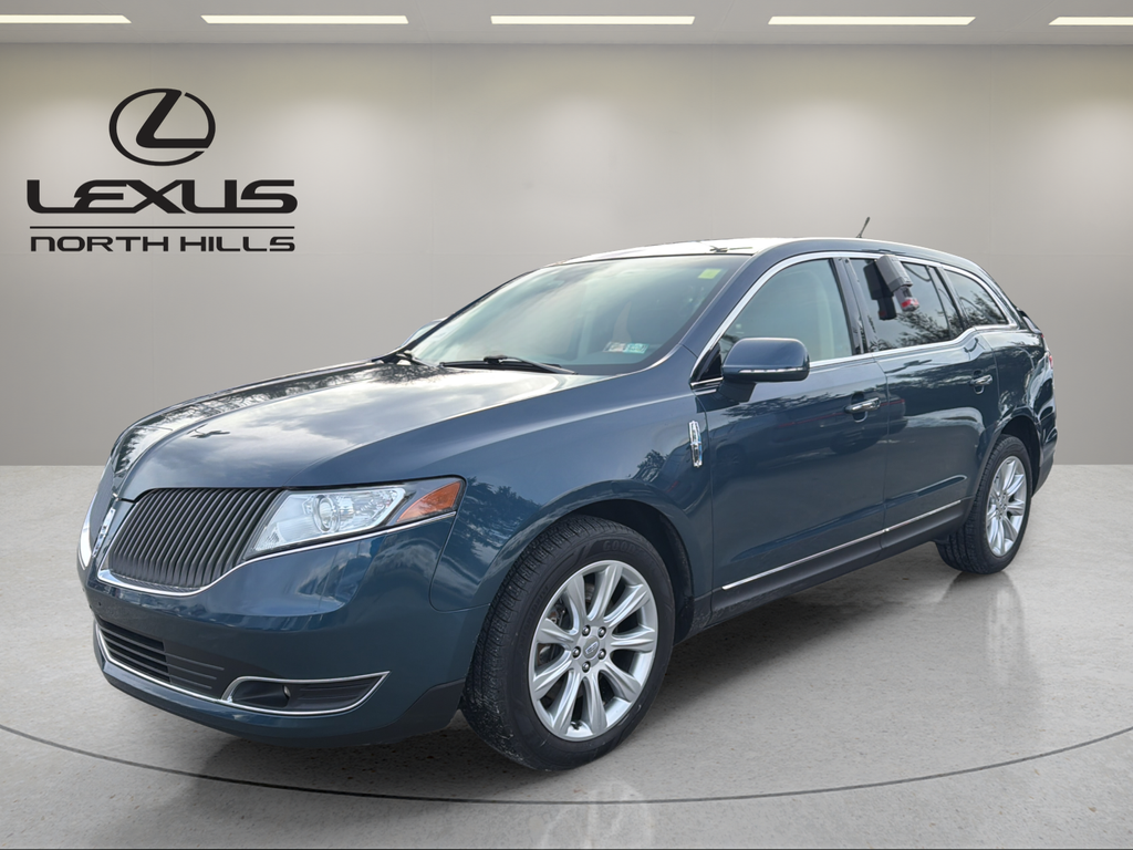 2016 Lincoln MKT Base