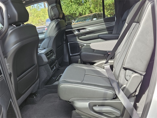 2025 Jeep Wagoneer Series II photo 4