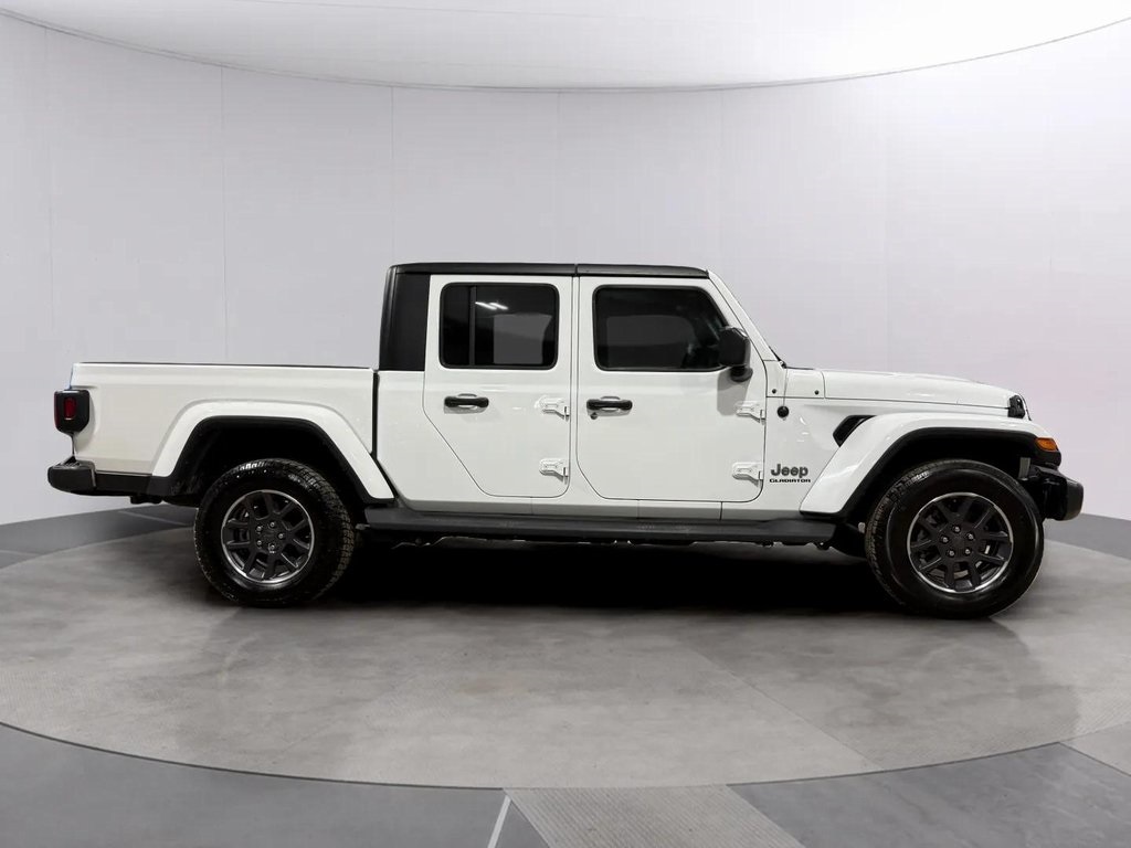 2022 Jeep Gladiator Overland photo 3