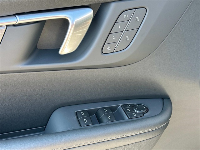 2026 Buick Enclave Preferred photo 13