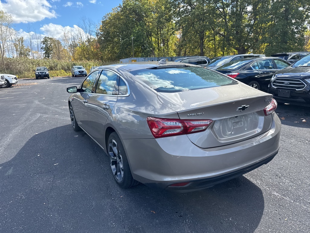 2022 Chevrolet Malibu 1LT photo 4