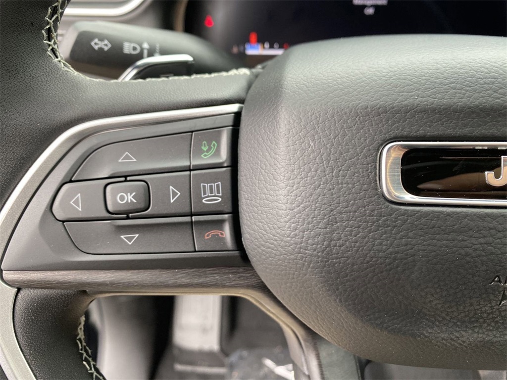 2025 Jeep Grand Cherokee Limited photo 22