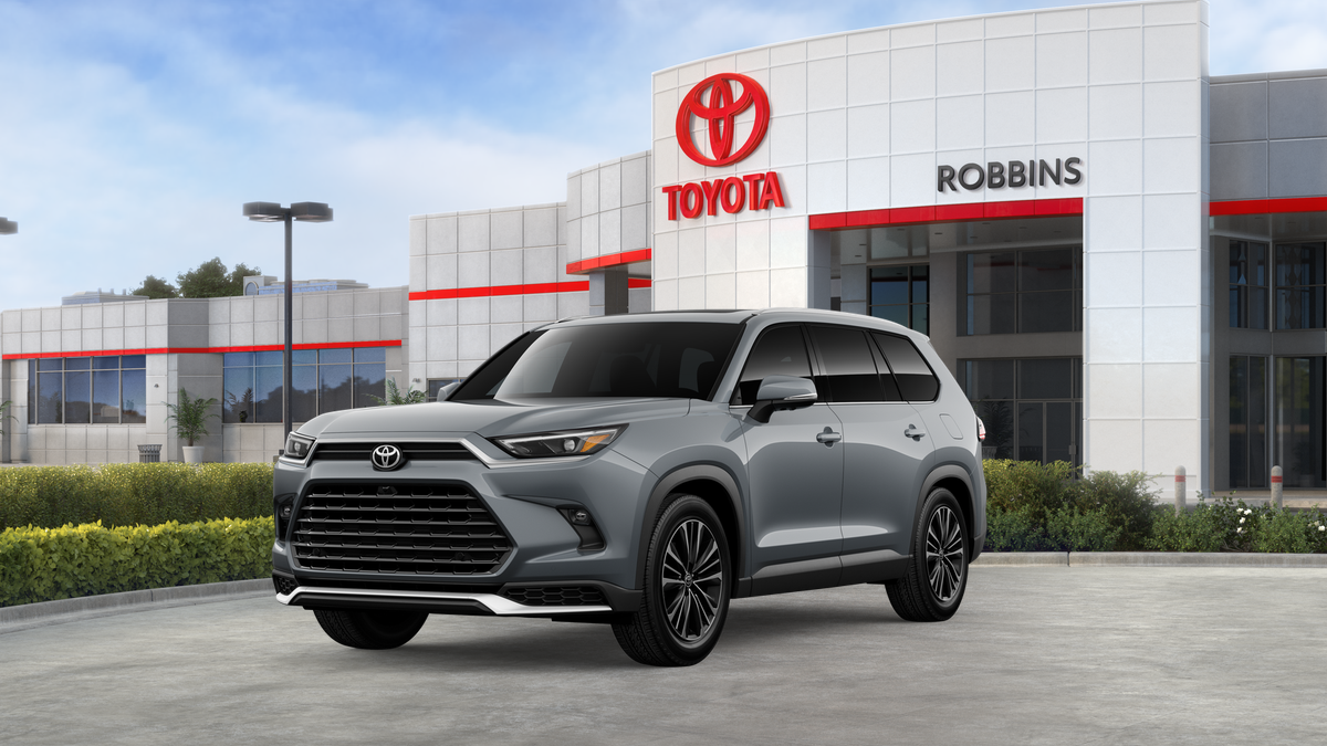 2026 Toyota Grand Highlander Platinum's photo