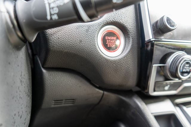2022 Honda CR-V Touring photo 18
