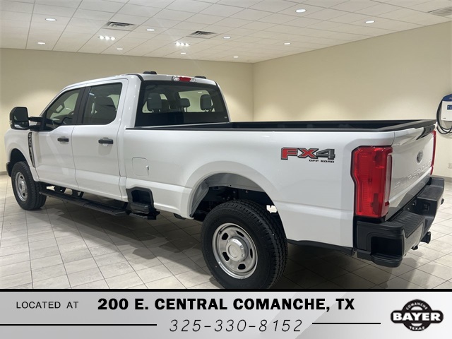 2023 Ford F-350 photo 3