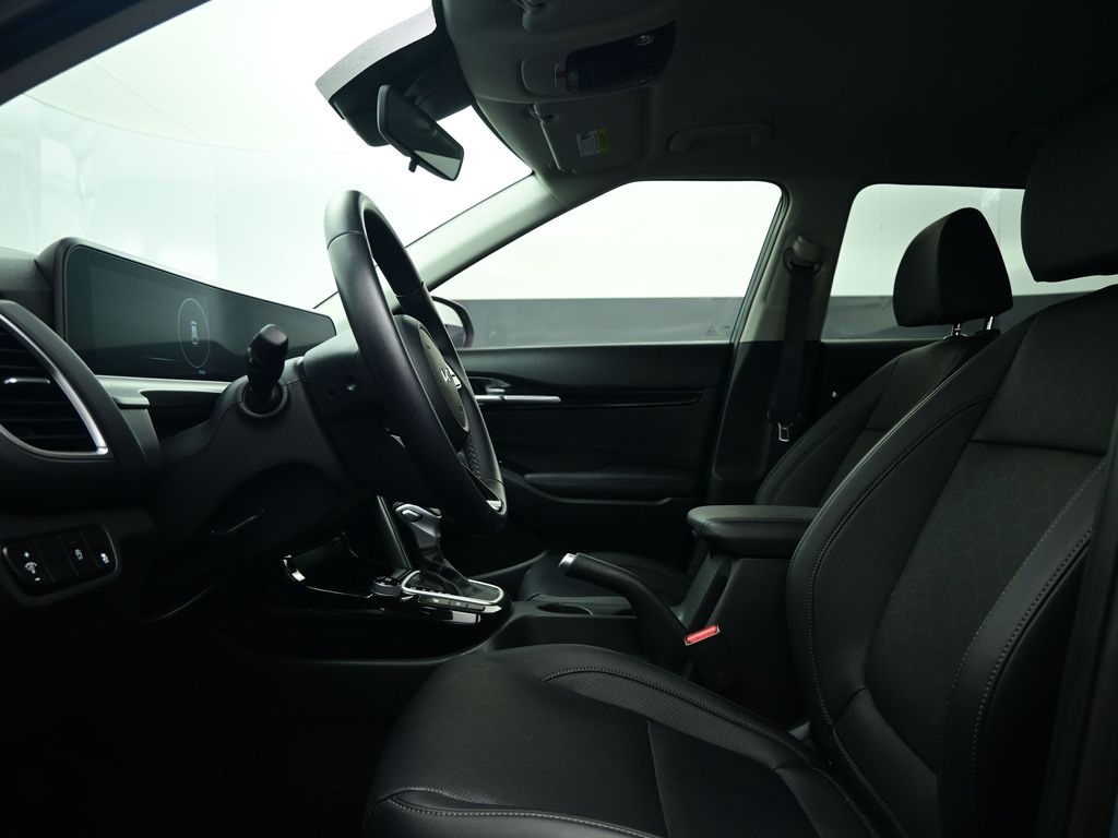 2024 Kia Seltos EX photo 11