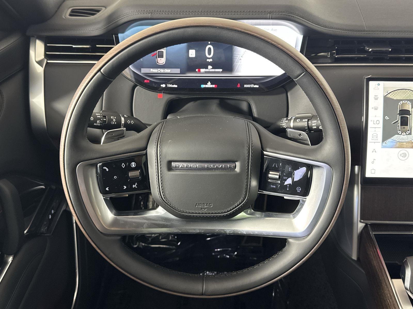 2025 Land Rover Range Rover SE photo 12