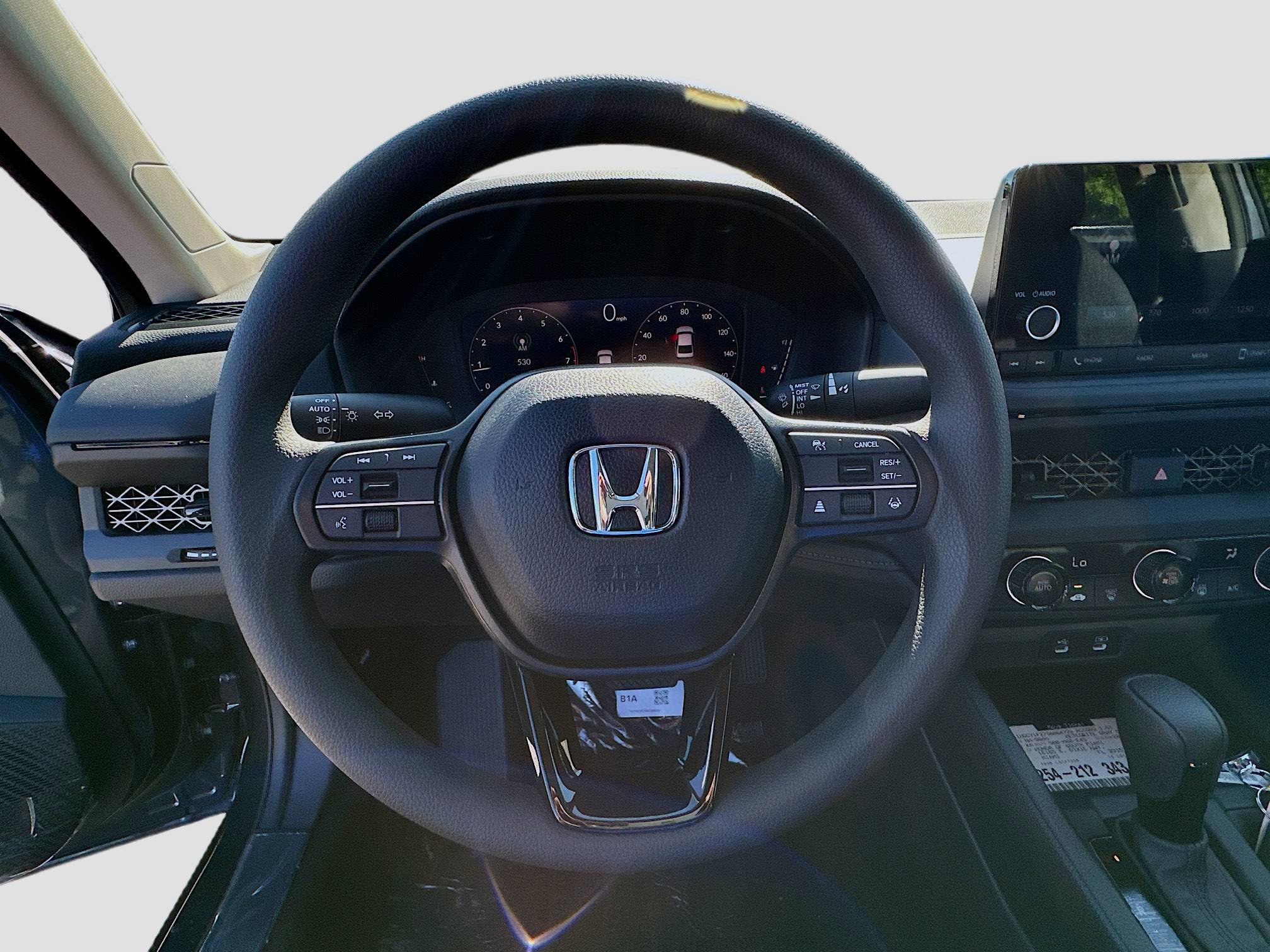 2025 Honda Accord LX photo 8