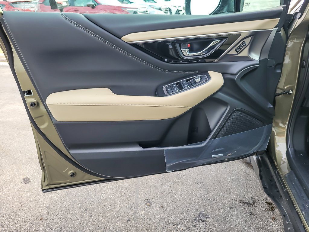 2025 SUBARU OUTBACK - Image 17