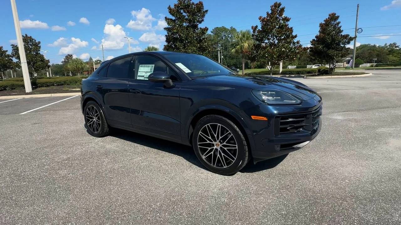 2025 Porsche Cayenne Coupe photo 2