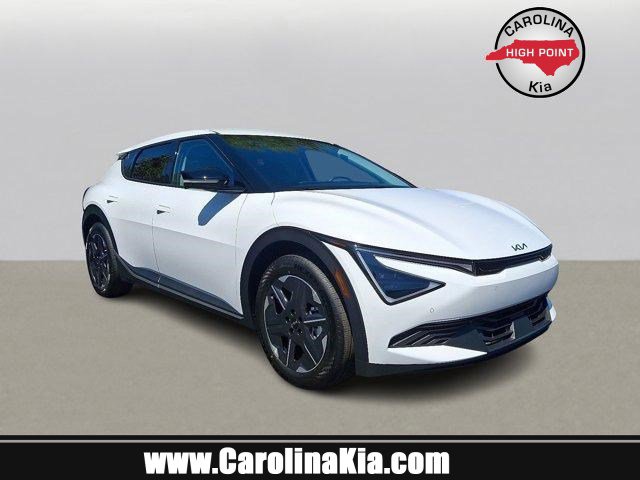 2025 Kia EV6 Light L/R's photo