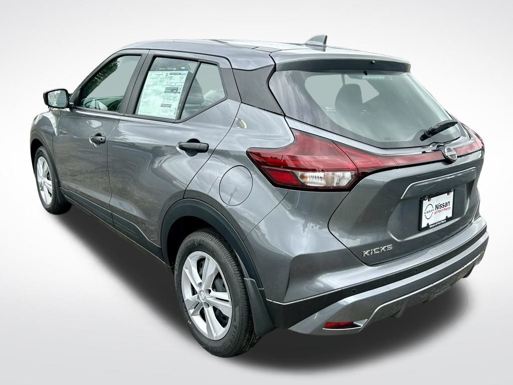 2024 Nissan Kicks S photo 4