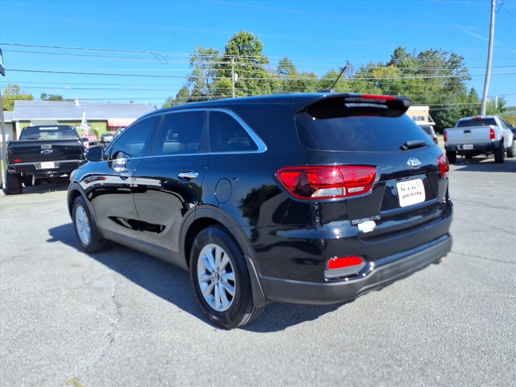 2019 Kia Sorento LX photo 3