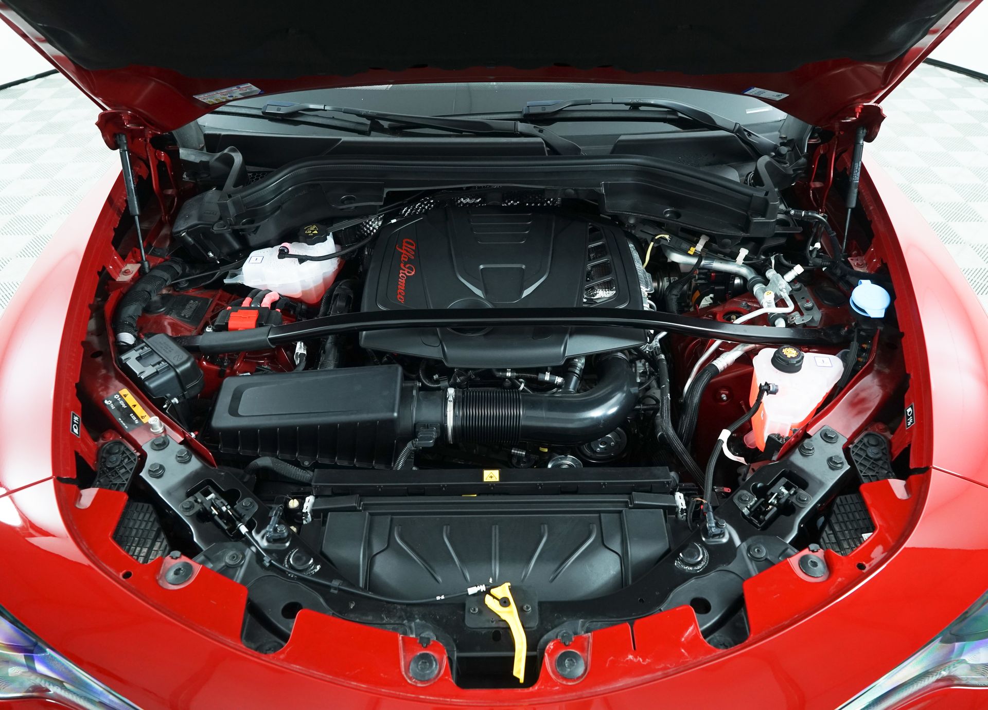 2024 Alfa Romeo Stelvio photo 33