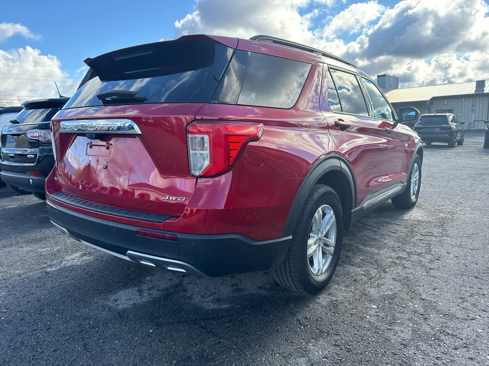 2021 Ford Explorer XLT photo 4