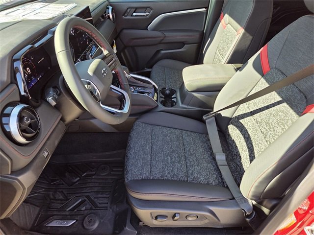 2025 Chevrolet Colorado Z71 photo 5