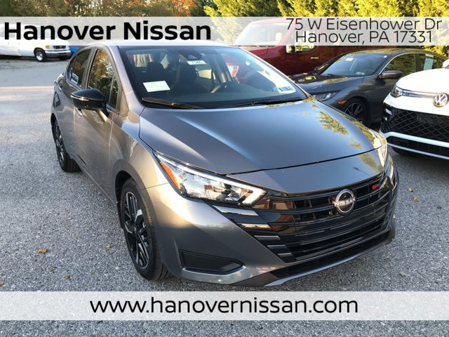 2025 Nissan Versa Sedan SR's photo