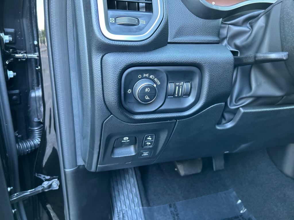 2025 Ram 1500 Big Horn Lone Star photo 11