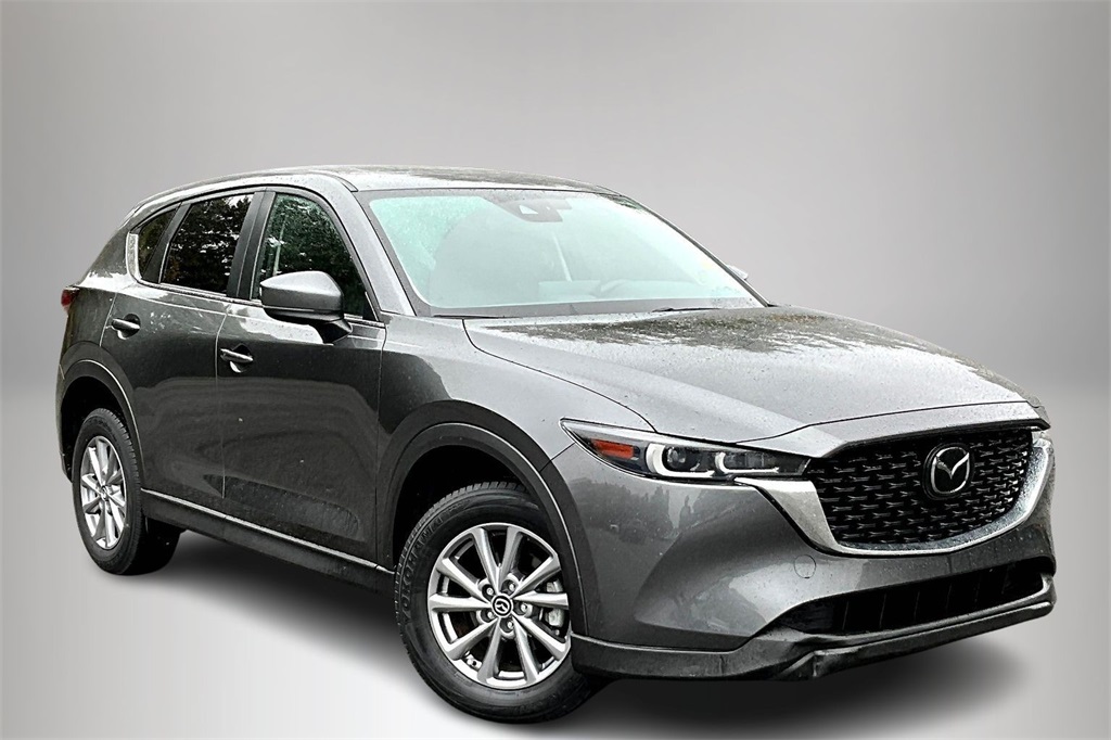 2022 Mazda CX-5 S Preferred package's photo