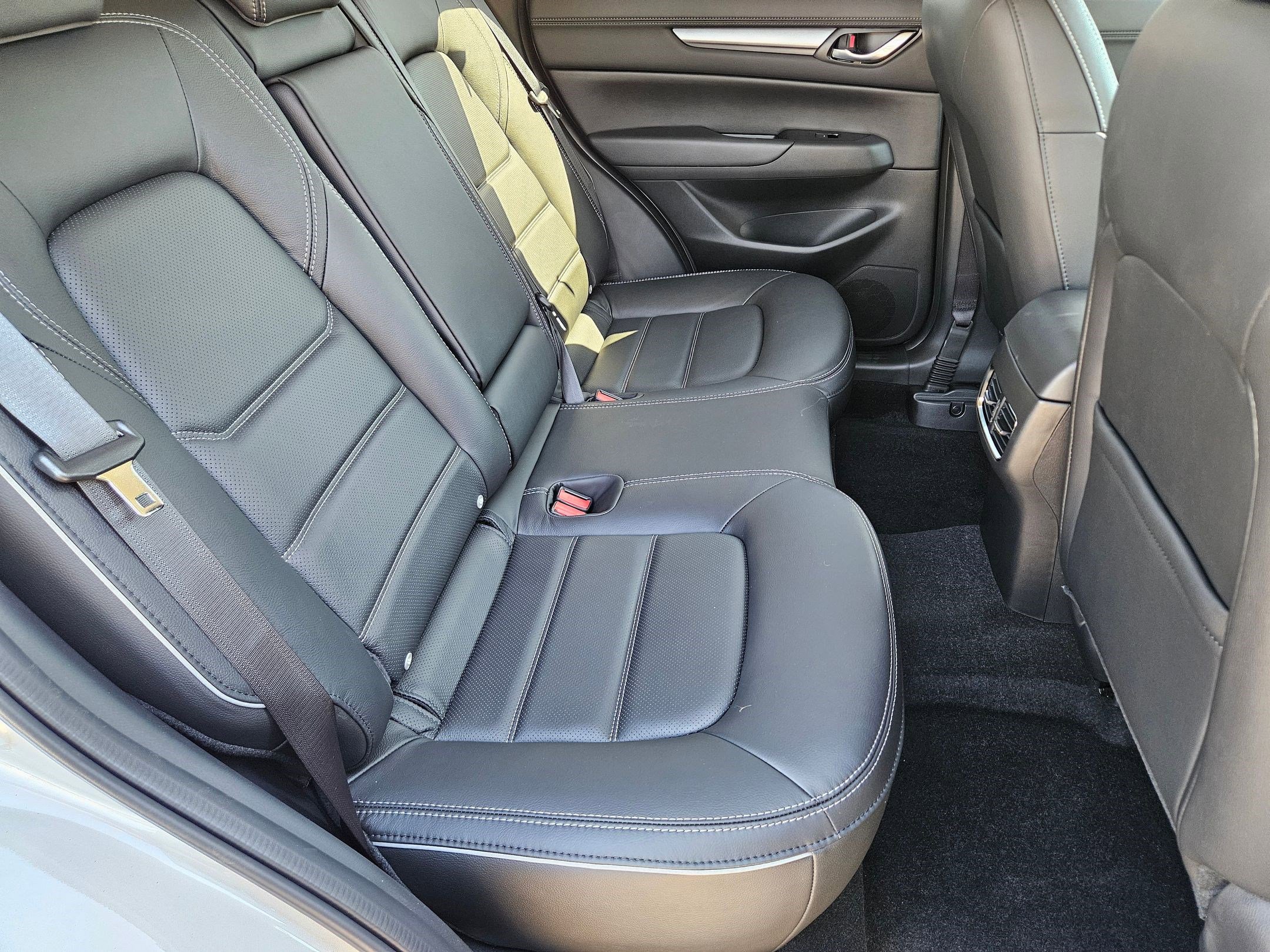 2025 Mazda CX-5 2.5 S Preferred photo 18