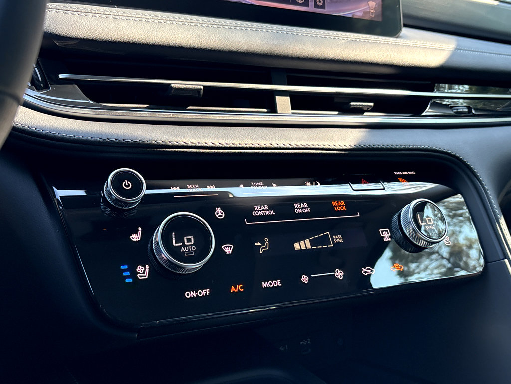 2026 Infiniti QX60 Luxe AWD photo 11