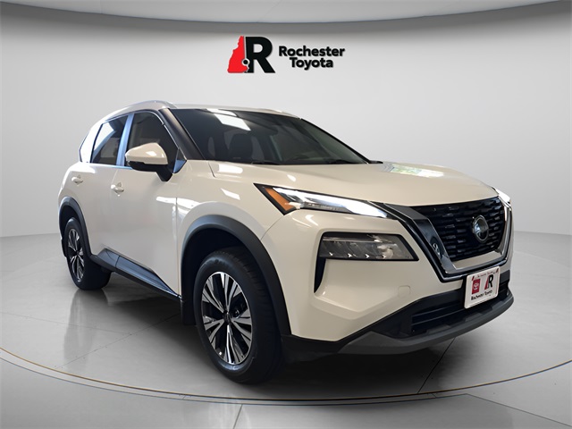 2022 Nissan Rogue SV's photo