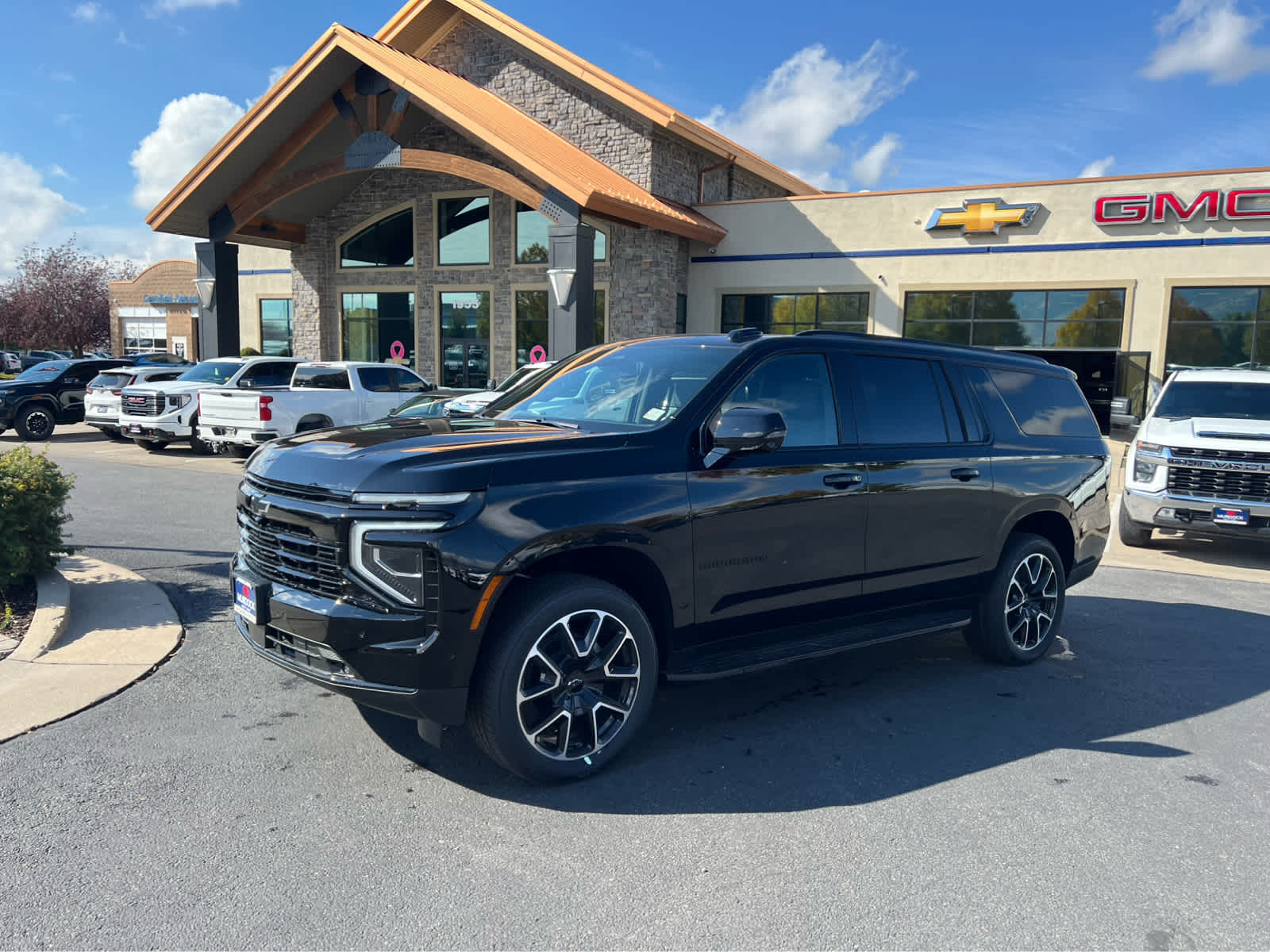 2026 Chevrolet Suburban RST's photo