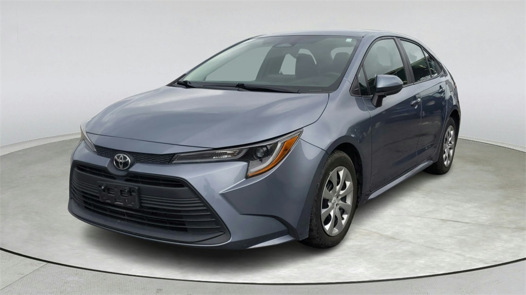 2023 Toyota Corolla LE photo 3