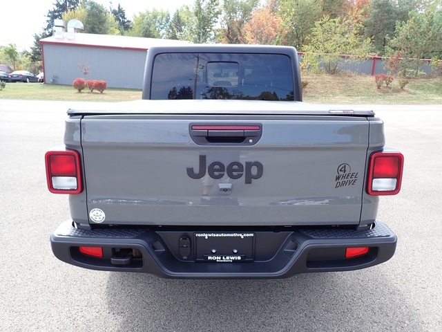 2022 Jeep Gladiator Willys photo 4
