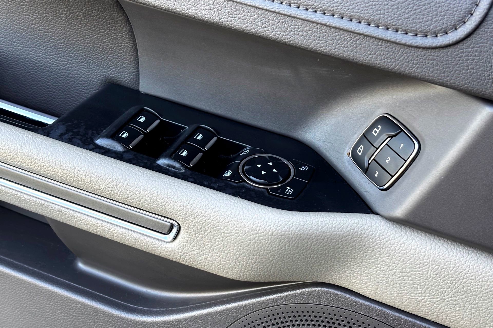 2021 Ford Expedition MAX XLT photo 17