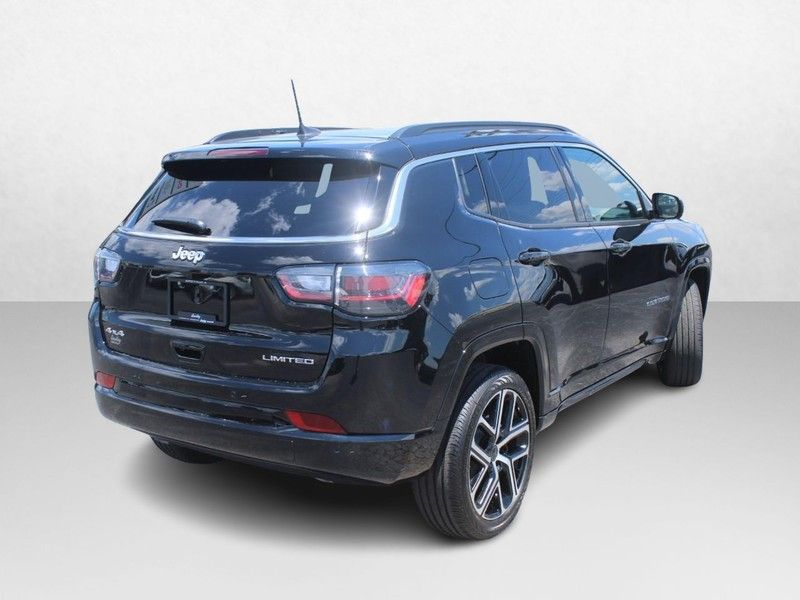 2025 Jeep Compass Limited photo 3