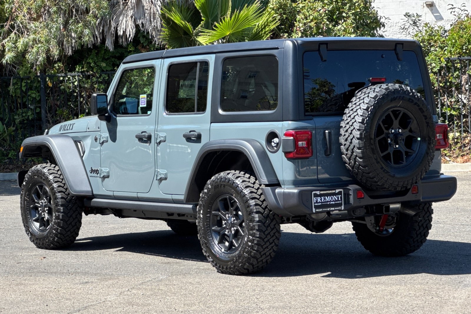 2025 Jeep Wrangler Willys photo 5