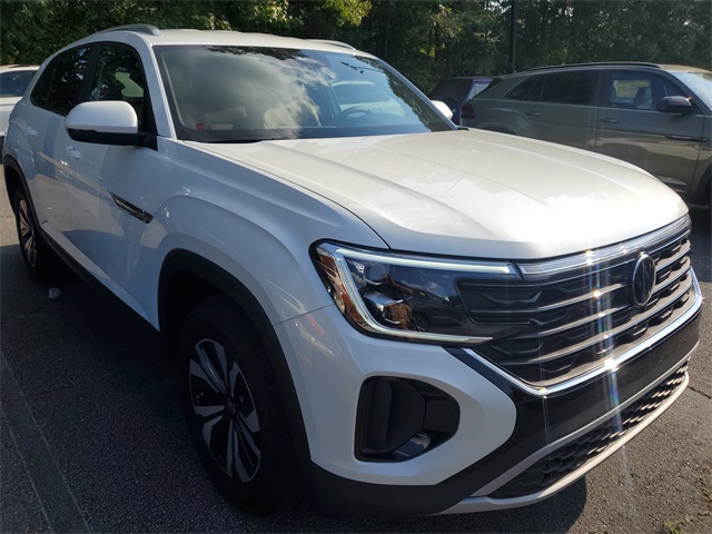 2026 Volkswagen Atlas Cross Sport SE photo 3